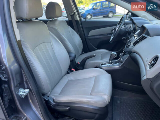 Серый Шевроле Круз, объемом двигателя 1.8 л и пробегом 168 тыс. км за 7400 $, фото 28 на Automoto.ua