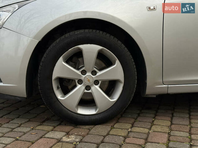 Серый Шевроле Круз, объемом двигателя 2 л и пробегом 154 тыс. км за 5950 $, фото 10 на Automoto.ua