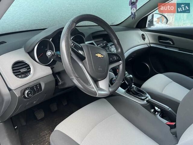 Сірий Шевроле Круз, об'ємом двигуна 1.6 л та пробігом 160 тис. км за 6100 $, фото 13 на Automoto.ua