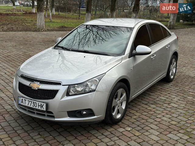 Серый Шевроле Круз, объемом двигателя 2 л и пробегом 154 тыс. км за 5950 $, фото 8 на Automoto.ua