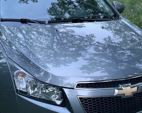 Сірий Шевроле Круз, об'ємом двигуна 1.8 л та пробігом 215 тис. км за 7000 $, фото 10 на Automoto.ua