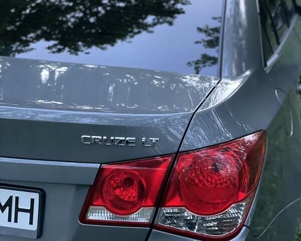 Сірий Шевроле Круз, об'ємом двигуна 1.8 л та пробігом 215 тис. км за 7000 $, фото 3 на Automoto.ua