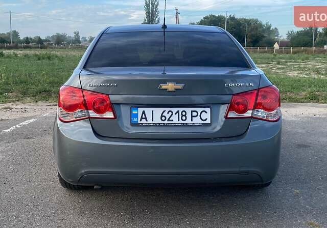 Серый Шевроле Круз, объемом двигателя 1.8 л и пробегом 192 тыс. км за 5700 $, фото 8 на Automoto.ua