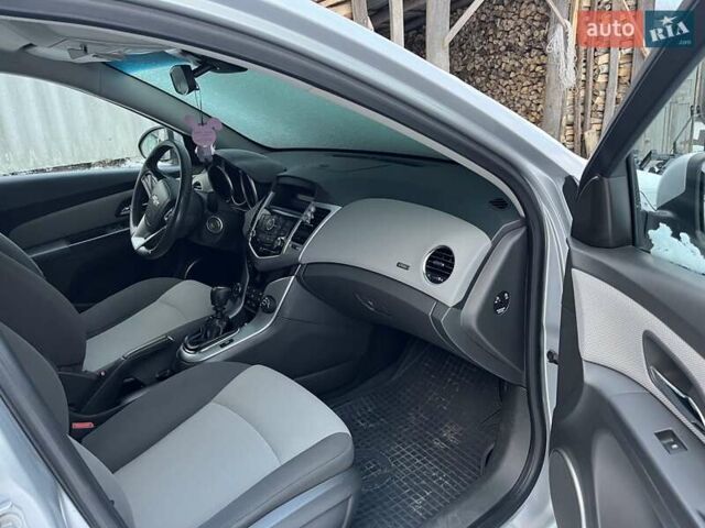 Сірий Шевроле Круз, об'ємом двигуна 1.6 л та пробігом 160 тис. км за 6100 $, фото 12 на Automoto.ua