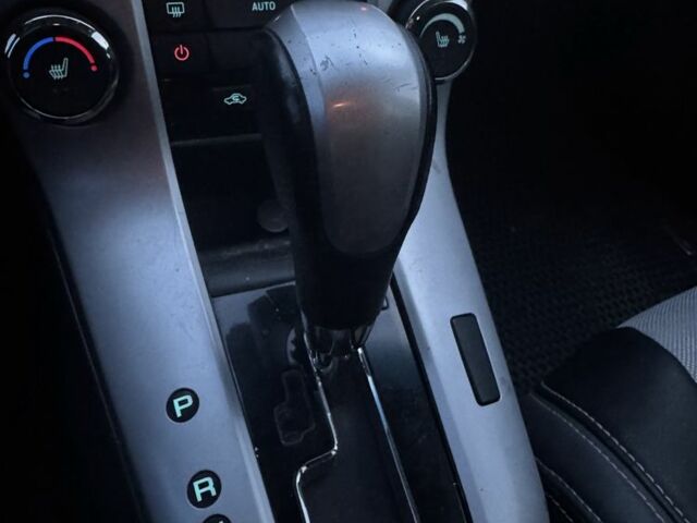 Сірий Шевроле Круз, об'ємом двигуна 1.8 л та пробігом 140 тис. км за 5999 $, фото 6 на Automoto.ua