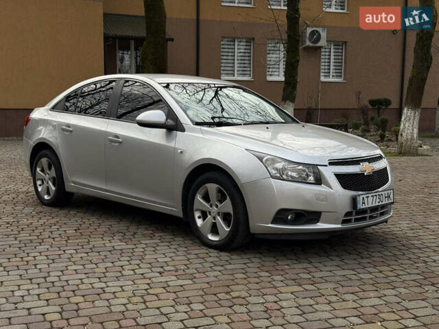 Серый Шевроле Круз, объемом двигателя 2 л и пробегом 154 тыс. км за 5950 $, фото 3 на Automoto.ua