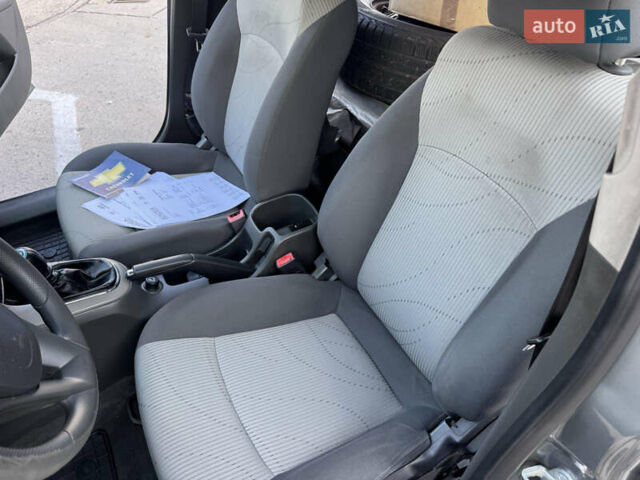 Сірий Шевроле Круз, об'ємом двигуна 1.6 л та пробігом 144 тис. км за 6100 $, фото 9 на Automoto.ua