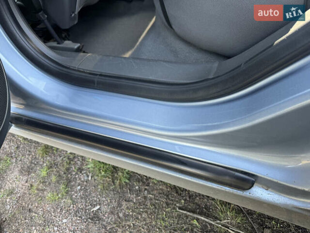 Серый Шевроле Круз, объемом двигателя 1.99 л и пробегом 208 тыс. км за 7800 $, фото 30 на Automoto.ua