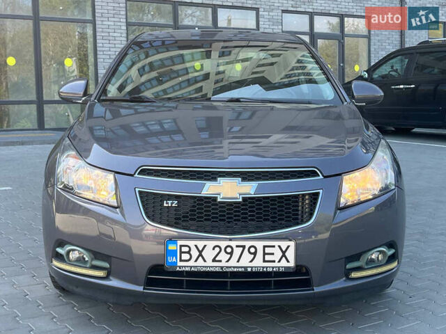 Серый Шевроле Круз, объемом двигателя 1.8 л и пробегом 168 тыс. км за 7400 $, фото 12 на Automoto.ua