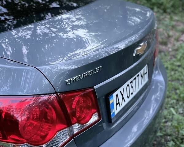 Сірий Шевроле Круз, об'ємом двигуна 1.8 л та пробігом 215 тис. км за 7000 $, фото 2 на Automoto.ua