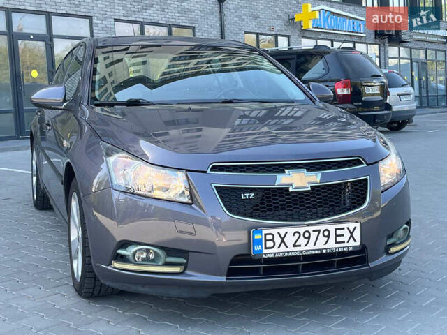 Серый Шевроле Круз, объемом двигателя 1.8 л и пробегом 168 тыс. км за 7400 $, фото 11 на Automoto.ua