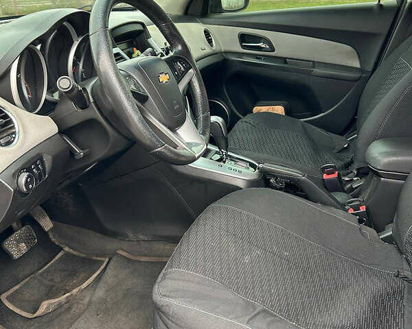 Серый Шевроле Круз, объемом двигателя 1.6 л и пробегом 192 тыс. км за 7000 $, фото 8 на Automoto.ua