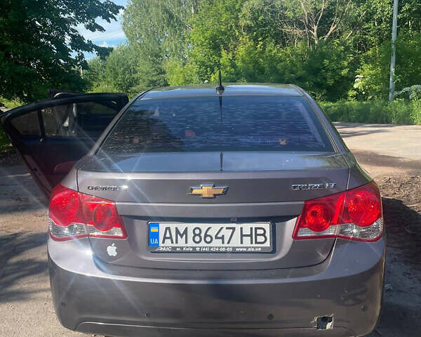 Серый Шевроле Круз, объемом двигателя 1.79 л и пробегом 180 тыс. км за 6500 $, фото 10 на Automoto.ua