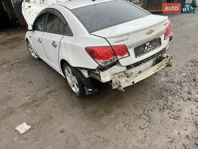 Серый Шевроле Круз, объемом двигателя 1.8 л и пробегом 205 тыс. км за 3300 $, фото 2 на Automoto.ua