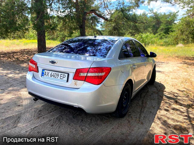 Серый Шевроле Круз, объемом двигателя 1.8 л и пробегом 234 тыс. км за 5700 $, фото 1 на Automoto.ua