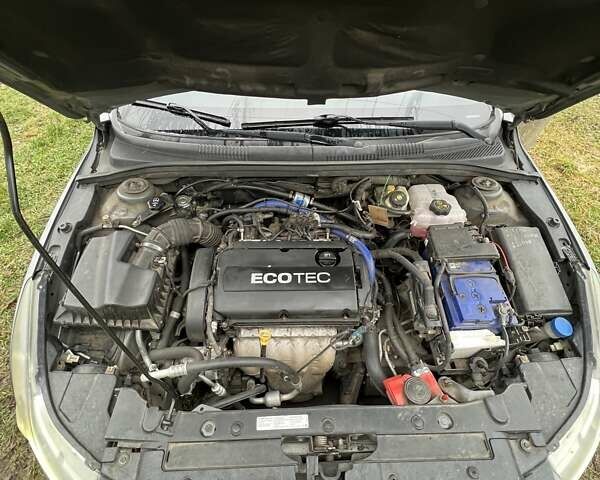 Серый Шевроле Круз, объемом двигателя 1.8 л и пробегом 258 тыс. км за 6000 $, фото 33 на Automoto.ua