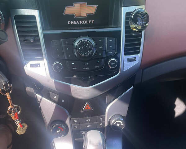 Серый Шевроле Круз, объемом двигателя 1.79 л и пробегом 180 тыс. км за 6500 $, фото 25 на Automoto.ua