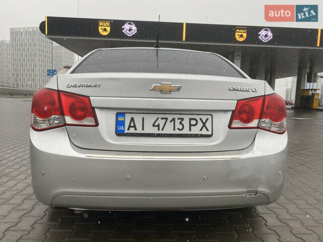 Серый Шевроле Круз, объемом двигателя 1.8 л и пробегом 221 тыс. км за 6900 $, фото 5 на Automoto.ua