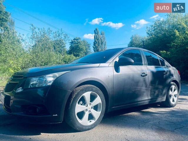 Серый Шевроле Круз, объемом двигателя 1.79 л и пробегом 180 тыс. км за 6500 $, фото 38 на Automoto.ua