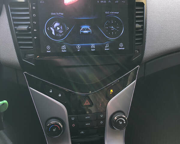 Серый Шевроле Круз, объемом двигателя 1.8 л и пробегом 236 тыс. км за 7500 $, фото 4 на Automoto.ua