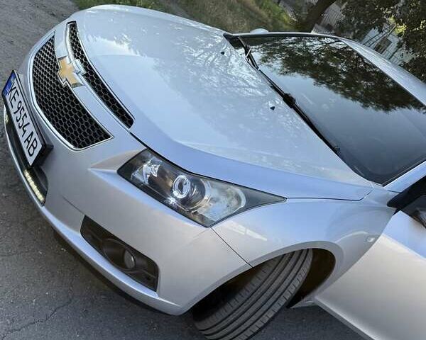 Серый Шевроле Круз, объемом двигателя 1.8 л и пробегом 90 тыс. км за 7500 $, фото 29 на Automoto.ua