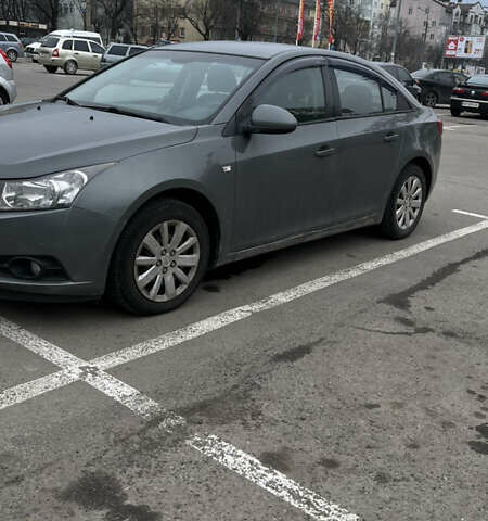 Сірий Шевроле Круз, об'ємом двигуна 1.8 л та пробігом 230 тис. км за 5700 $, фото 1 на Automoto.ua