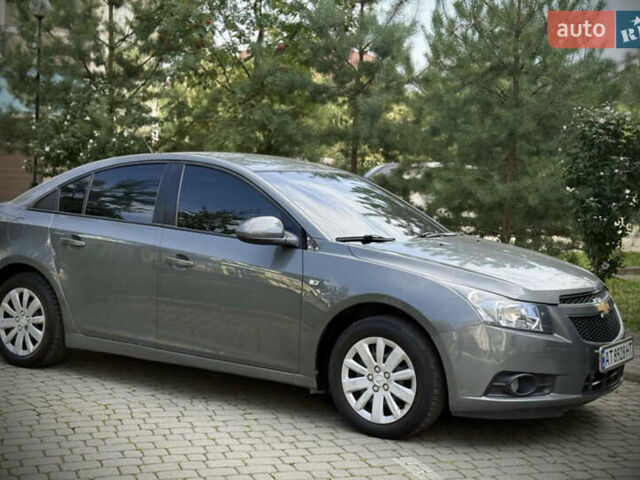 Серый Шевроле Круз, объемом двигателя 1.8 л и пробегом 150 тыс. км за 7000 $, фото 5 на Automoto.ua