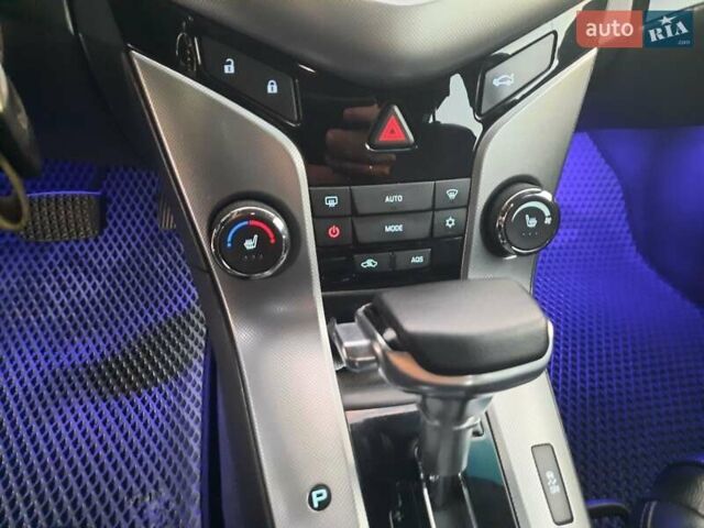 Серый Шевроле Круз, объемом двигателя 1.8 л и пробегом 196 тыс. км за 7750 $, фото 21 на Automoto.ua