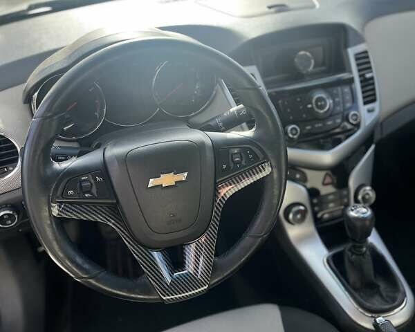 Шевроле Круз 2011 в Запорожье на Automoto.ua Серый Шевроле Круз, объемом двигателя 1.8 л и пробегом 194 тыс. км за 5270 $, фото 7 на Automoto.ua