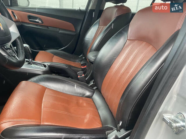 Серый Шевроле Круз, объемом двигателя 1.8 л и пробегом 221 тыс. км за 6900 $, фото 37 на Automoto.ua