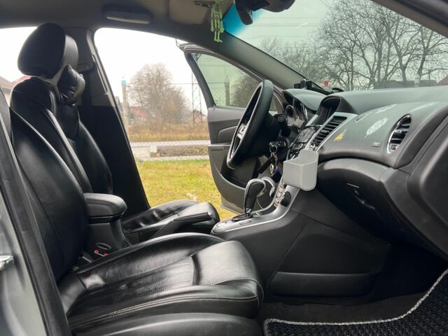 Серый Шевроле Круз, объемом двигателя 1.8 л и пробегом 258 тыс. км за 6000 $, фото 15 на Automoto.ua