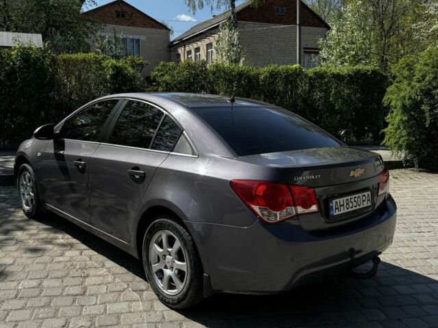 Сірий Шевроле Круз, об'ємом двигуна 2 л та пробігом 252 тис. км за 5900 $, фото 4 на Automoto.ua