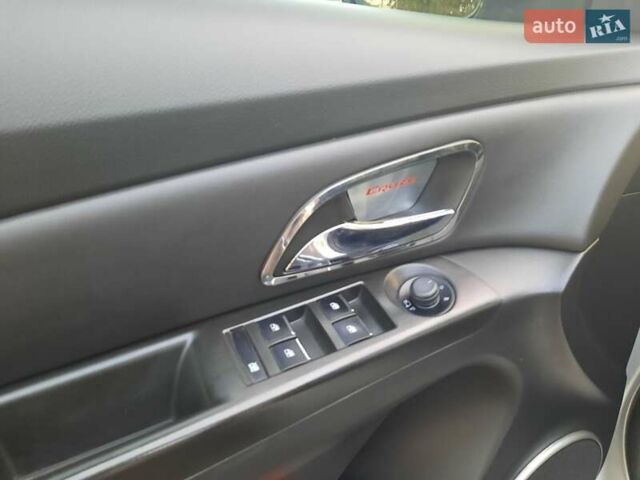 Серый Шевроле Круз, объемом двигателя 1.8 л и пробегом 196 тыс. км за 7750 $, фото 19 на Automoto.ua