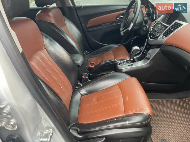 Серый Шевроле Круз, объемом двигателя 1.8 л и пробегом 221 тыс. км за 6900 $, фото 29 на Automoto.ua
