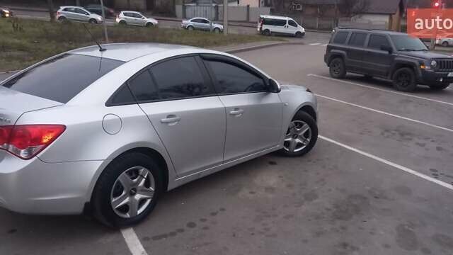 Сірий Шевроле Круз, об'ємом двигуна 1.8 л та пробігом 245 тис. км за 5400 $, фото 23 на Automoto.ua