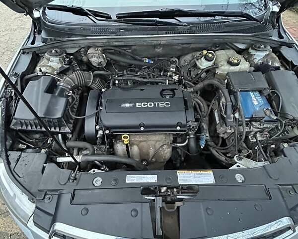 Серый Шевроле Круз, объемом двигателя 1.8 л и пробегом 197 тыс. км за 6500 $, фото 6 на Automoto.ua