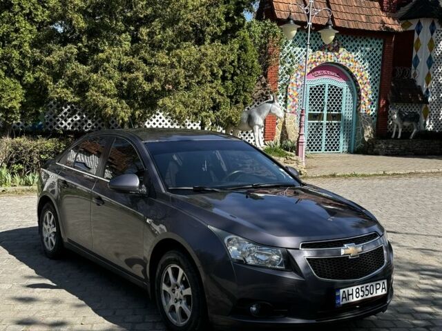 Сірий Шевроле Круз, об'ємом двигуна 2 л та пробігом 252 тис. км за 5900 $, фото 2 на Automoto.ua