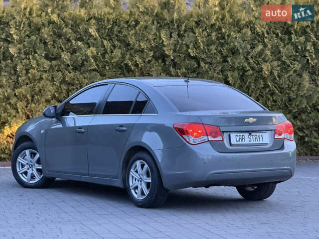 Сірий Шевроле Круз, об'ємом двигуна 2 л та пробігом 241 тис. км за 5999 $, фото 14 на Automoto.ua