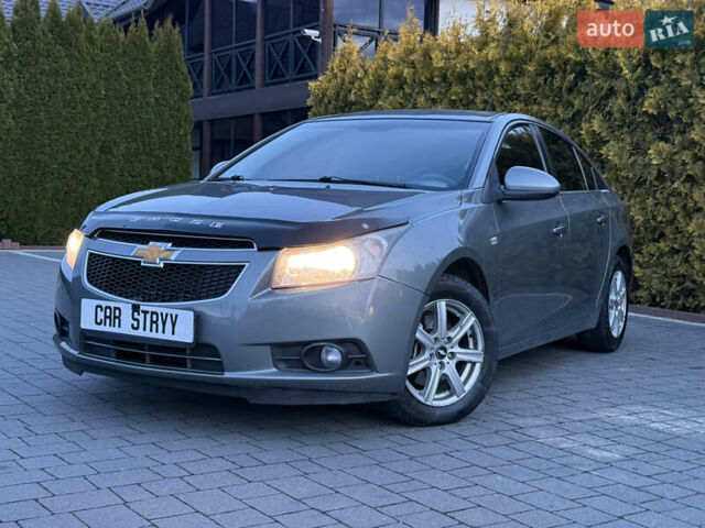 Сірий Шевроле Круз, об'ємом двигуна 2 л та пробігом 241 тис. км за 5999 $, фото 1 на Automoto.ua