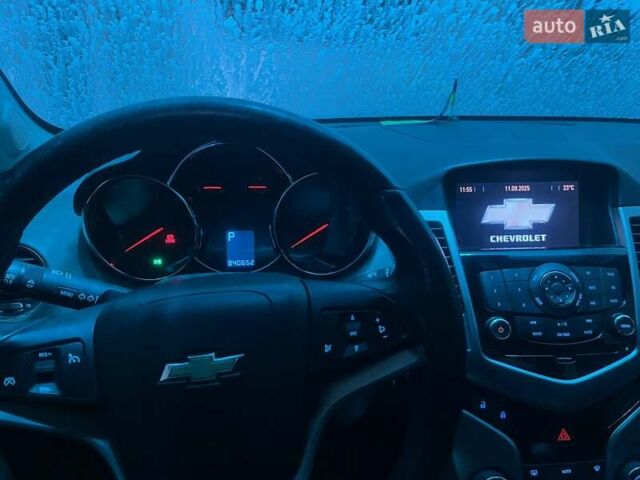 Серый Шевроле Круз, объемом двигателя 1.8 л и пробегом 340 тыс. км за 7500 $, фото 19 на Automoto.ua