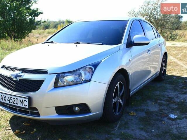Серый Шевроле Круз, объемом двигателя 1.6 л и пробегом 109 тыс. км за 7000 $, фото 2 на Automoto.ua