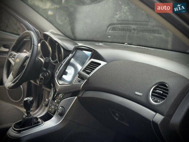 Серый Шевроле Круз, объемом двигателя 1.8 л и пробегом 150 тыс. км за 6777 $, фото 9 на Automoto.ua