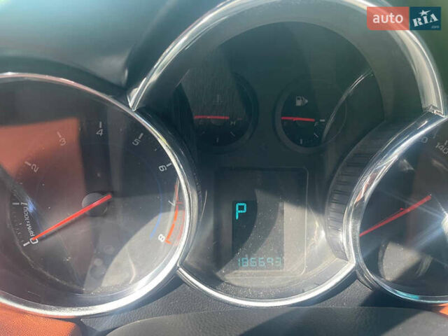 Серый Шевроле Круз, объемом двигателя 1.79 л и пробегом 180 тыс. км за 6500 $, фото 27 на Automoto.ua