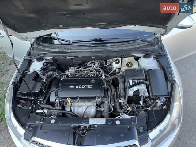Серый Шевроле Круз, объемом двигателя 1.8 л и пробегом 90 тыс. км за 7500 $, фото 3 на Automoto.ua