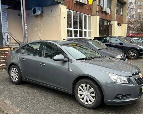 Сірий Шевроле Круз, об'ємом двигуна 1.8 л та пробігом 170 тис. км за 6900 $, фото 1 на Automoto.ua