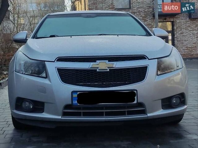 Серый Шевроле Круз, объемом двигателя 1.8 л и пробегом 220 тыс. км за 7200 $, фото 9 на Automoto.ua