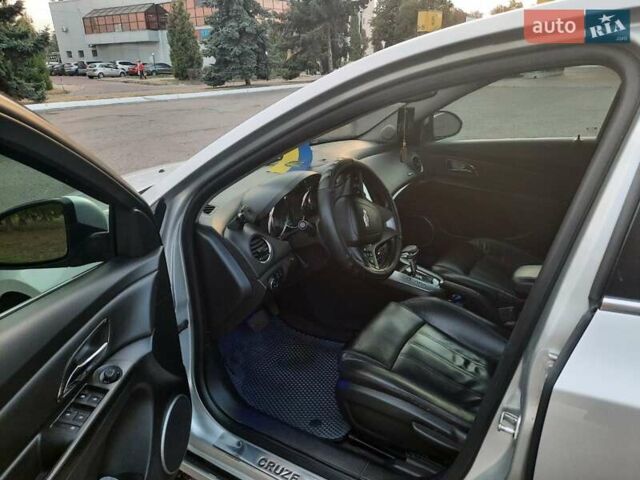 Серый Шевроле Круз, объемом двигателя 1.8 л и пробегом 196 тыс. км за 7750 $, фото 15 на Automoto.ua