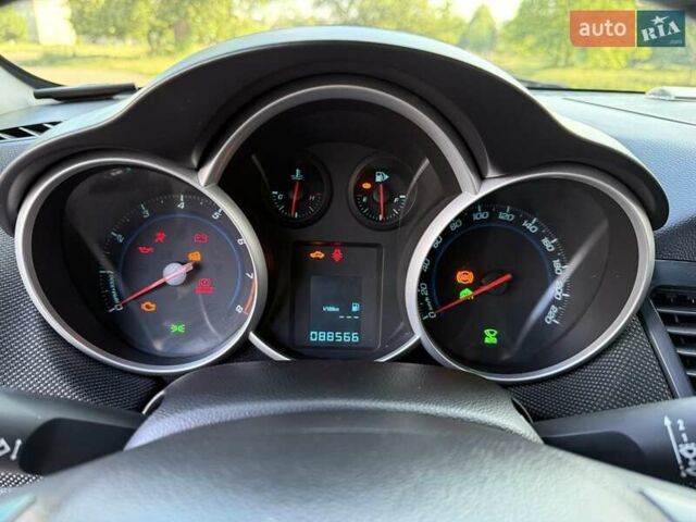 Серый Шевроле Круз, объемом двигателя 1.8 л и пробегом 90 тыс. км за 7500 $, фото 15 на Automoto.ua