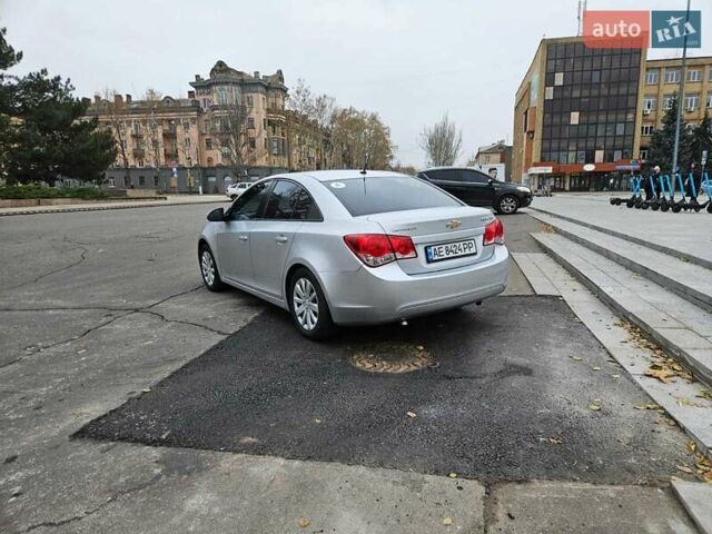 Серый Шевроле Круз, объемом двигателя 1.6 л и пробегом 160 тыс. км за 6500 $, фото 2 на Automoto.ua