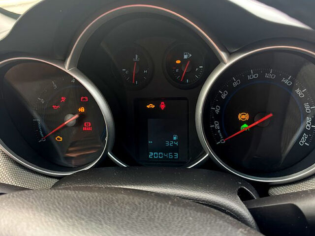 Серый Шевроле Круз, объемом двигателя 1.6 л и пробегом 200 тыс. км за 7300 $, фото 8 на Automoto.ua